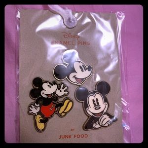 Mickey enamel pins